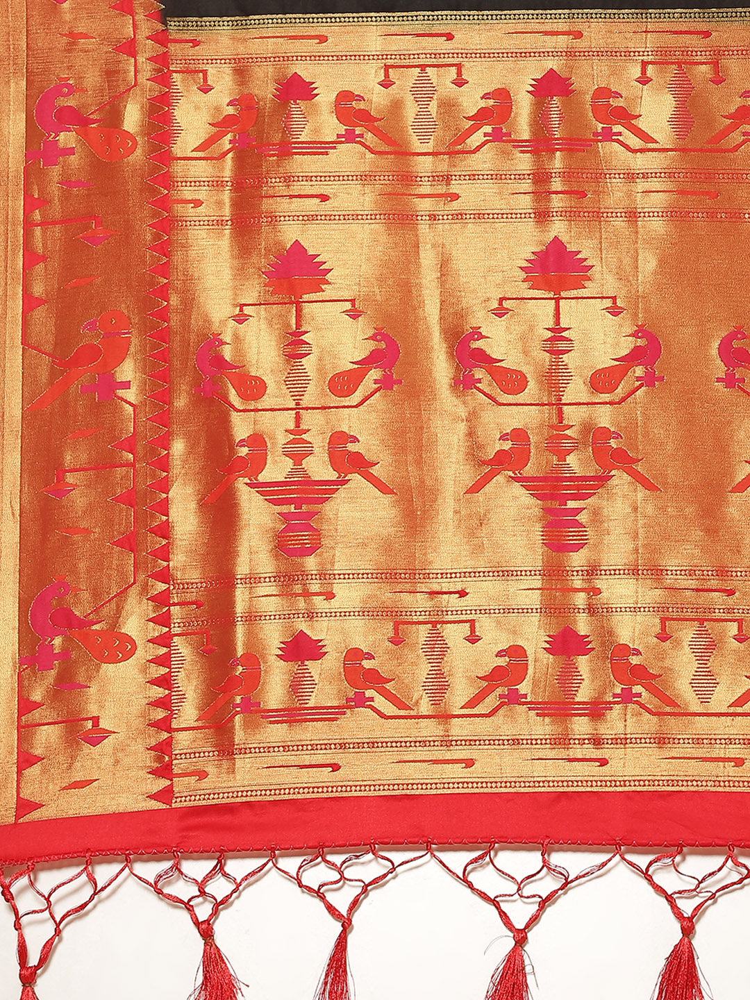 Paithani Silk Saree With Contrast Blouse