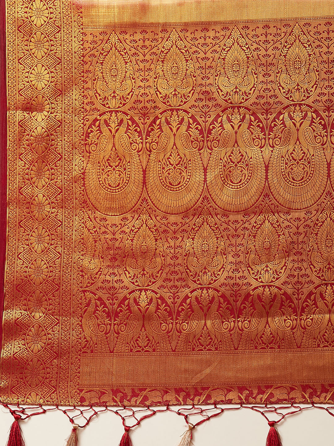 Zari Jaal Art Handloom Woven Saree