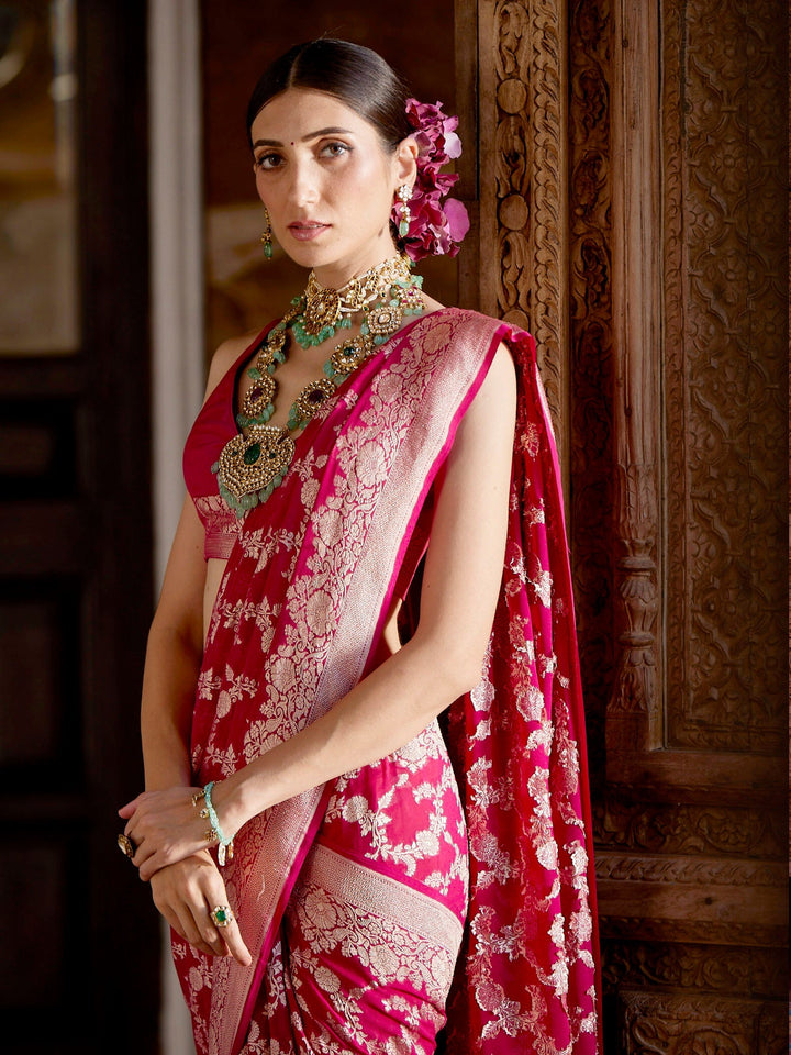 Floral Golden Jaal Georgette Plain Saree