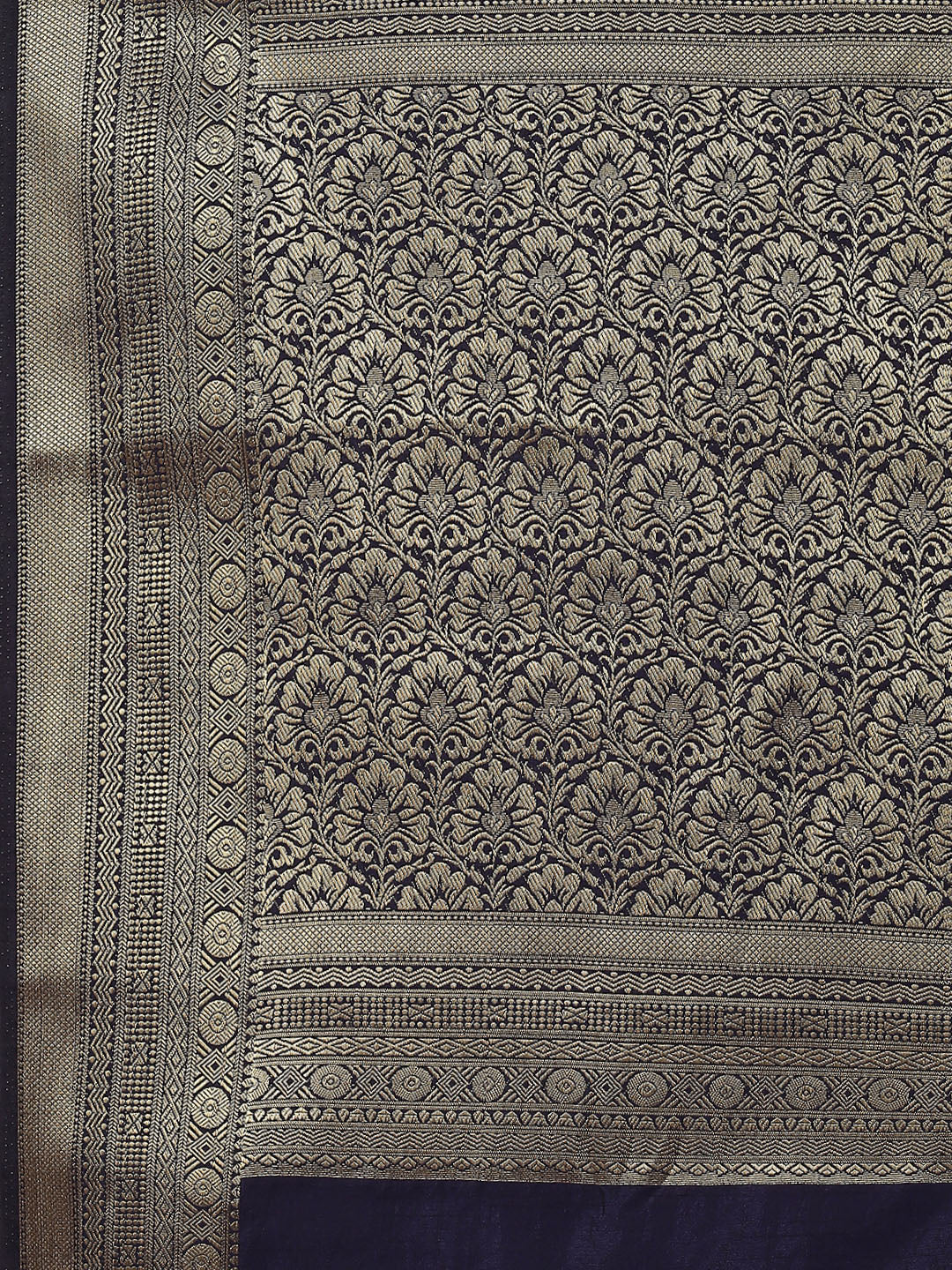 Zari Jaal Handloom Woven Saree