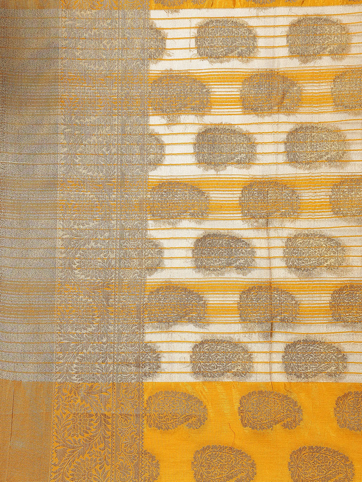 Zari Border Booti Art Handloom Woven Saree