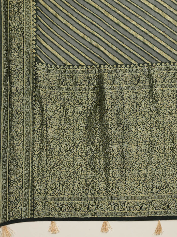 Plain Stripes Georgette Saree