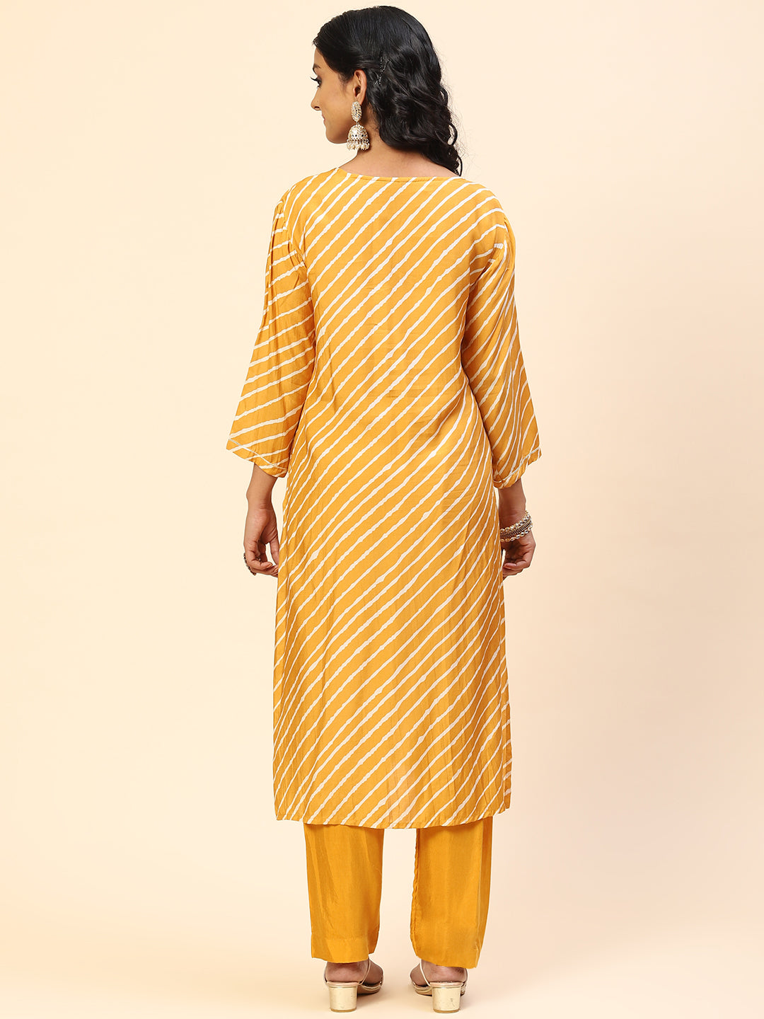 Neck Embroidered Leheriya Printed Cotton Kurta With Pants