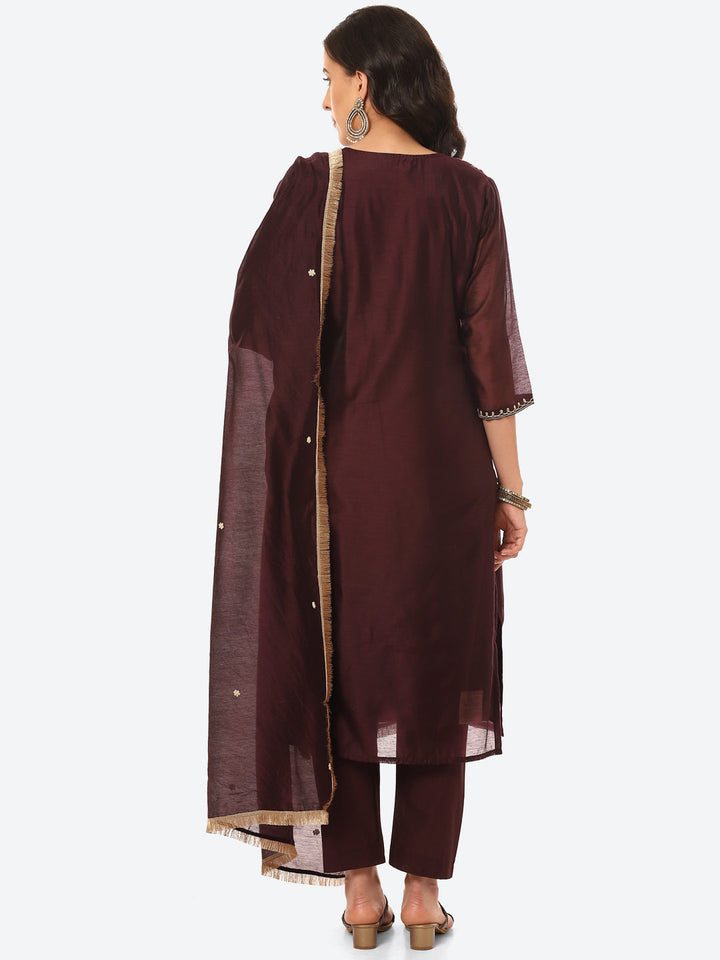 Zari Neck Embroidered Booti Chanderi Kurta With Pant &amp; Dupatta