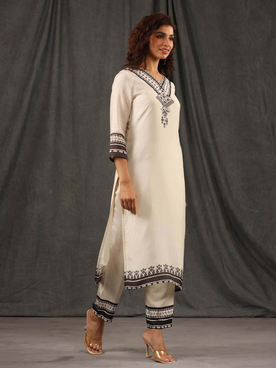 Neck Embroidered Muslin Kurta With Pants
