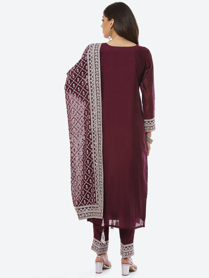 Resham Neck Ghera Chanderi kurta With Pant &amp; Dupatta