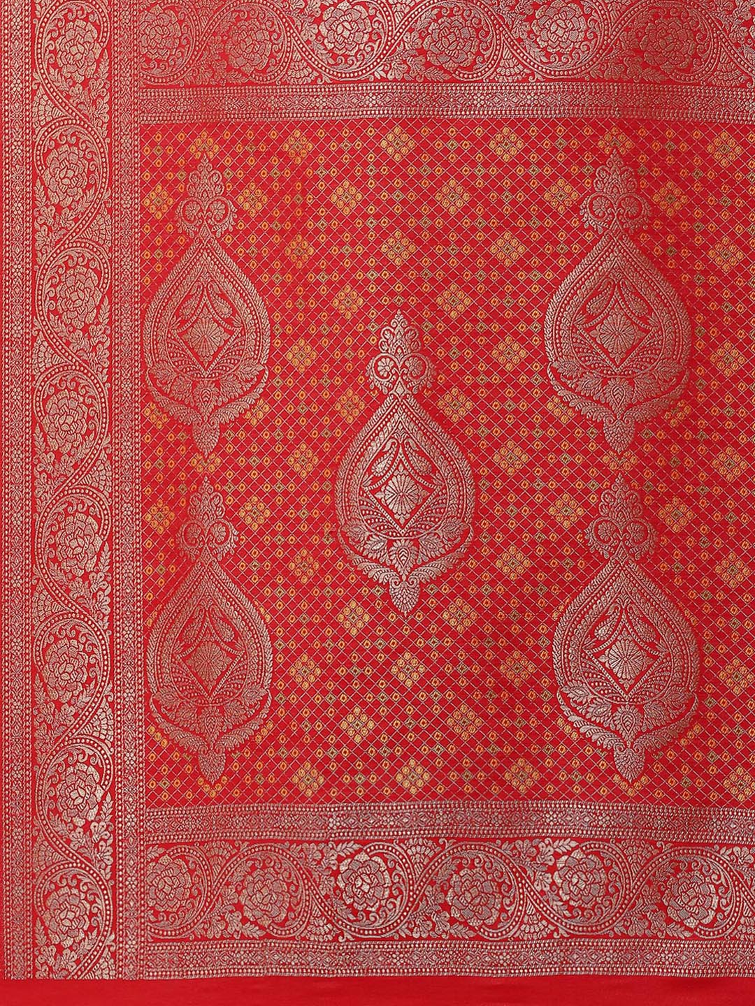 Zari Jaal Handloom Woven Saree