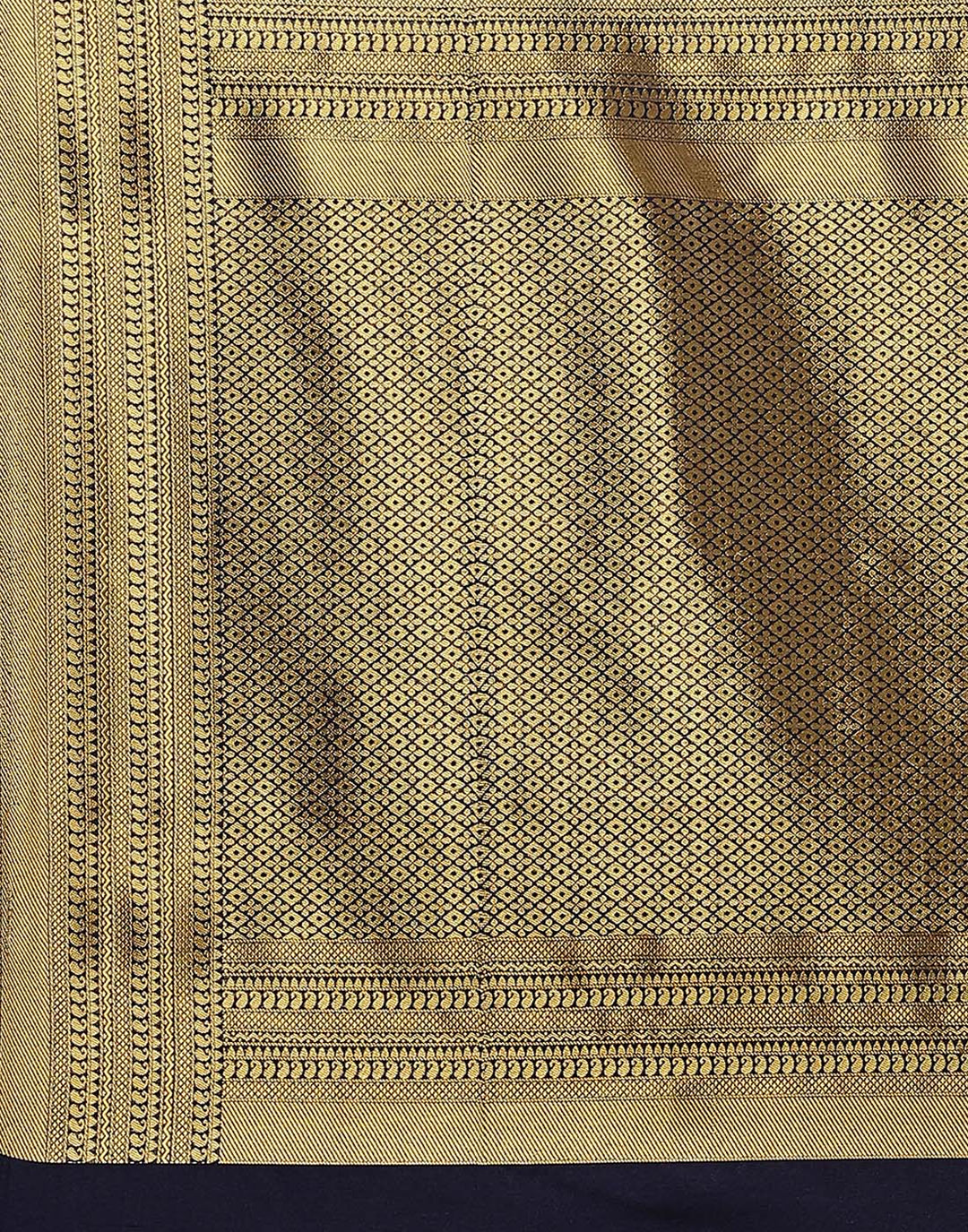 Zari Border Booti Art Handloom Woven Saree