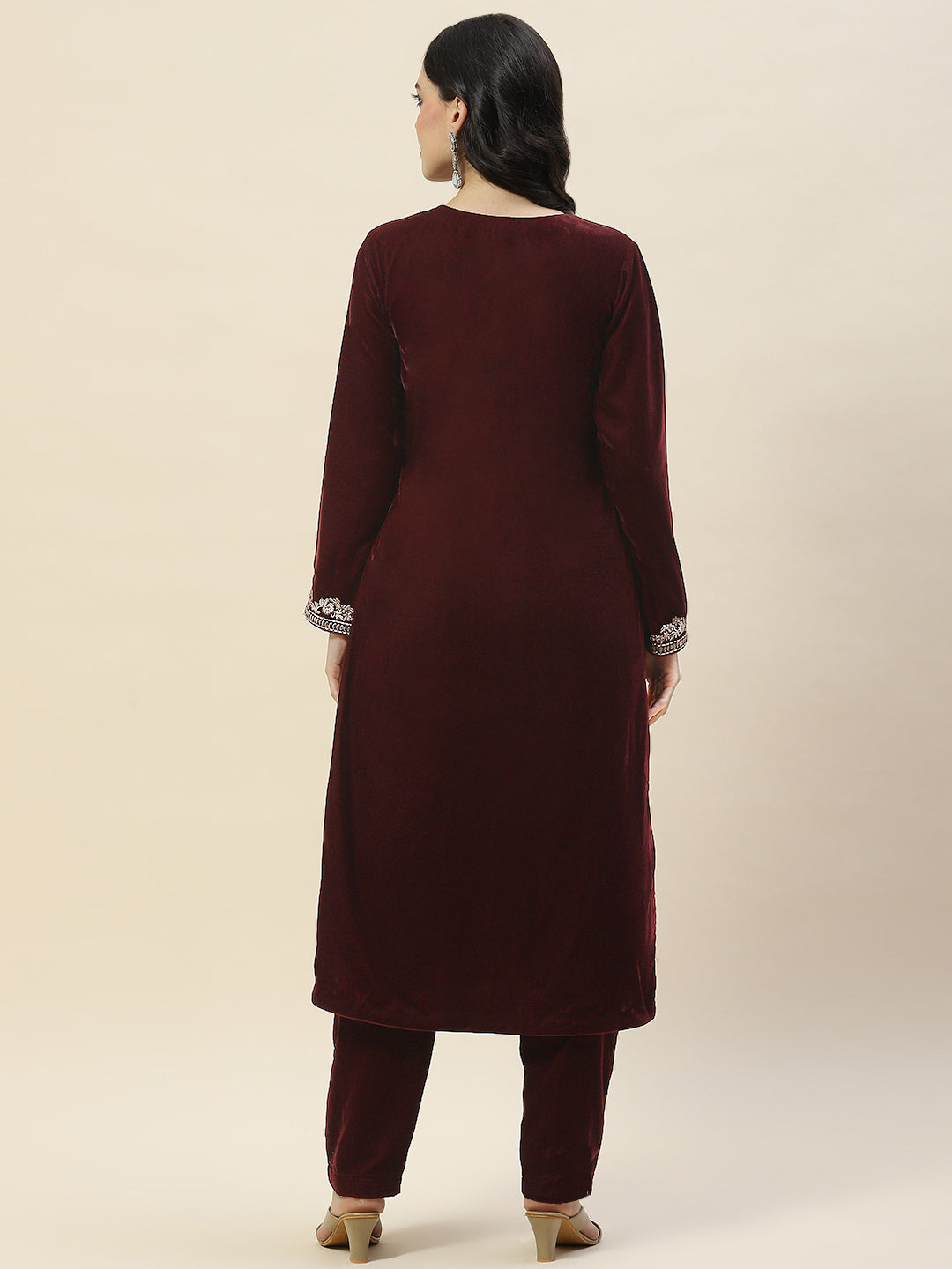 Neck Embroidered Velvet Kurta With Pants