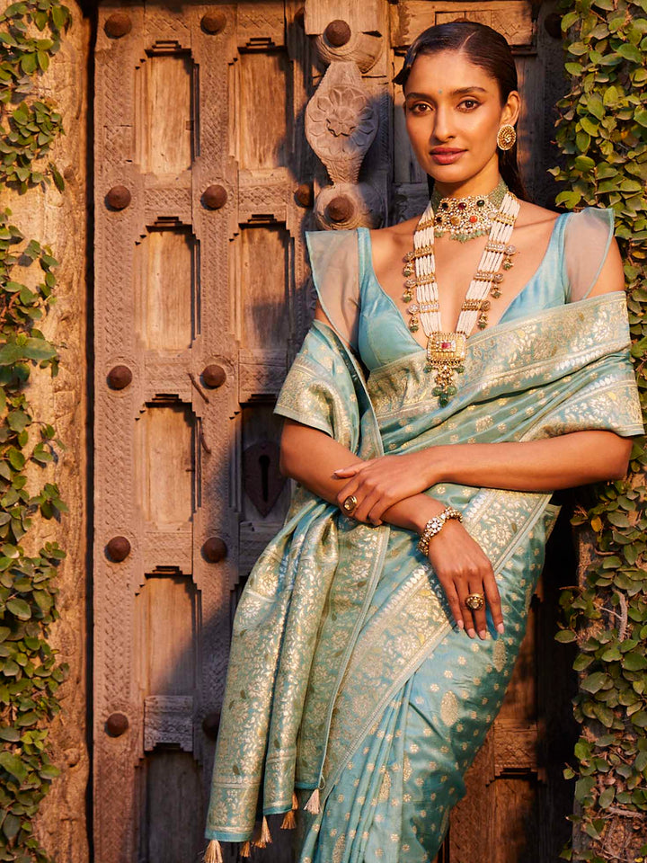 Zari Booti Handloom Woven Saree