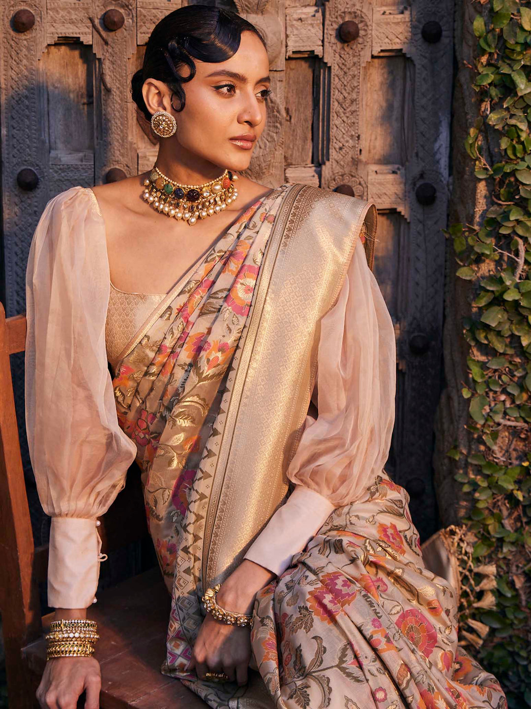 Floral Zari Jaal Organza Woven Saree