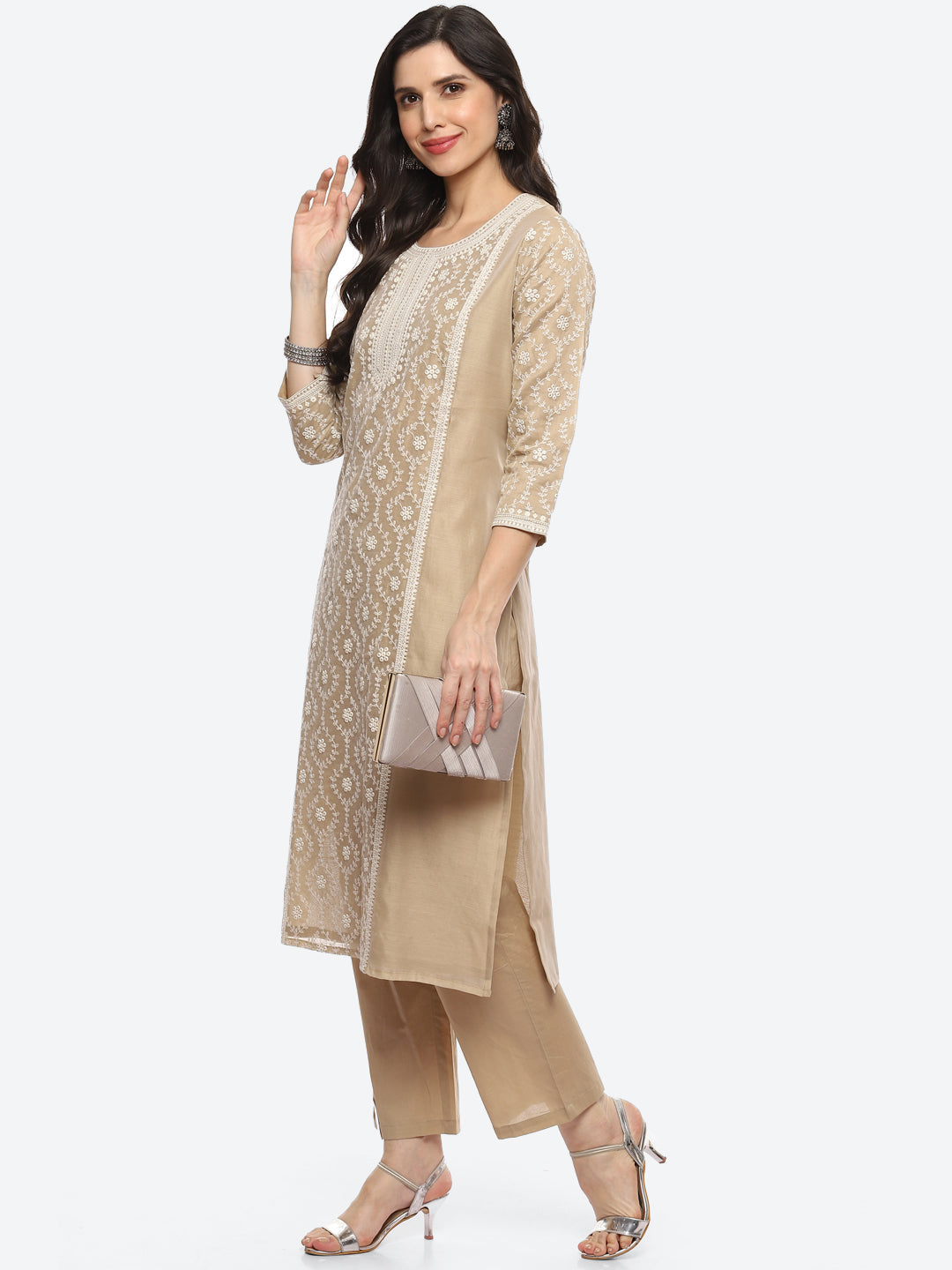 Thread Embroidered Chanderi Kurta With Pant