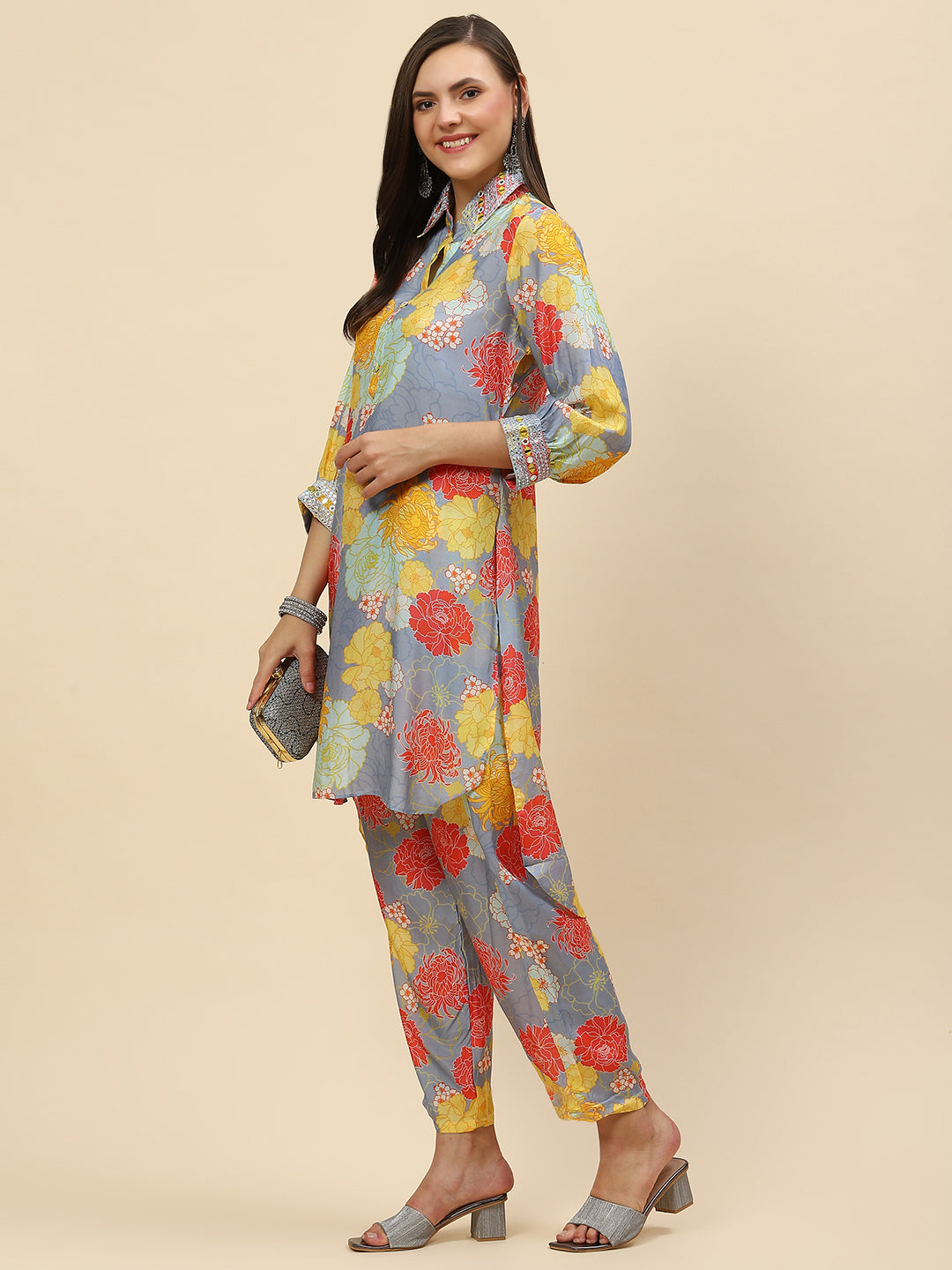 Floral Printed Muslin Kurta With Pants
