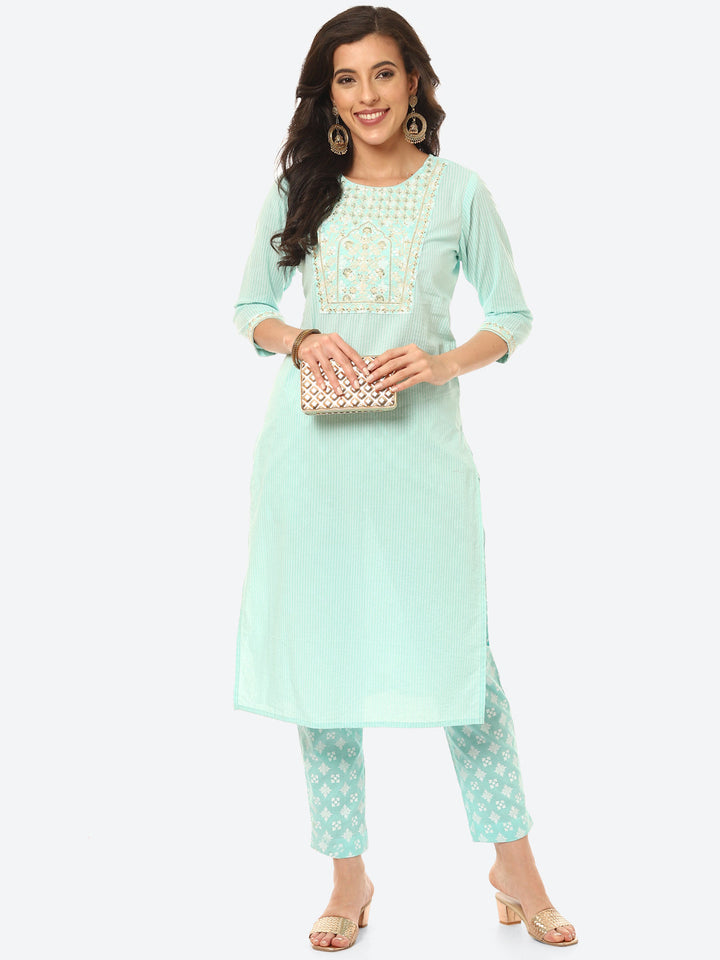 Zari Embroidered Yoke Printed Cotton Kurta With Pant