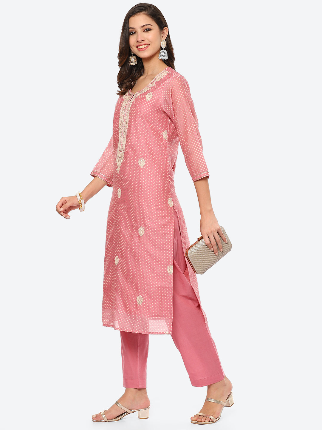 Resham Zari Neck Embroidered Chanderi Kurta With Pant