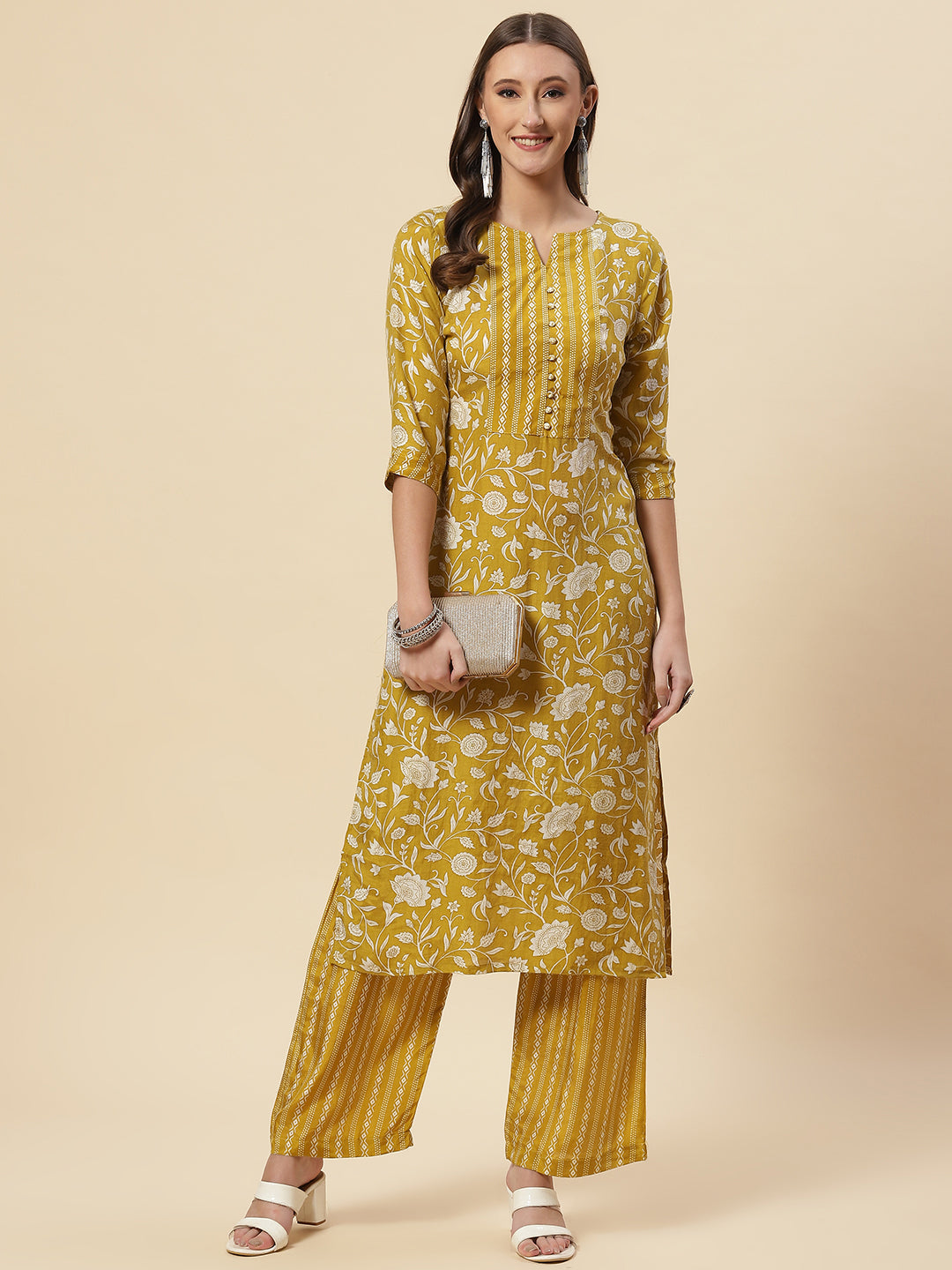 Floral Printed Muslin Kurta With Pants