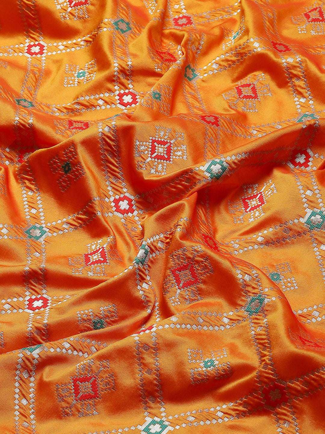 Zari Jaal Woven Art Silk Banarsi Saree