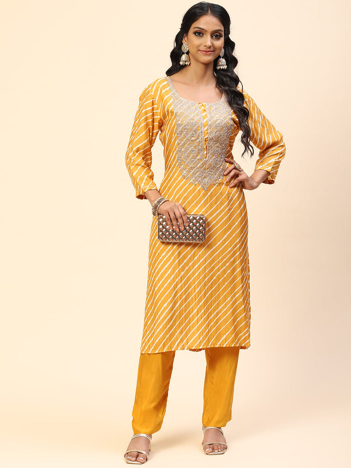 Neck Embroidered Leheriya Printed Cotton Kurta With Pants