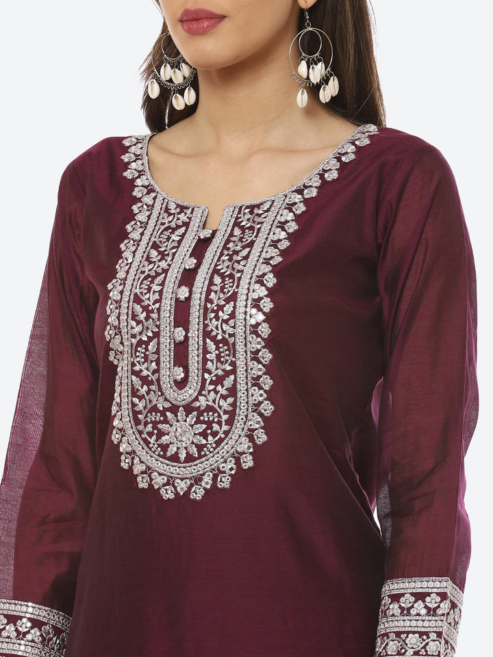 Resham Neck Ghera Chanderi kurta With Pant &amp; Dupatta