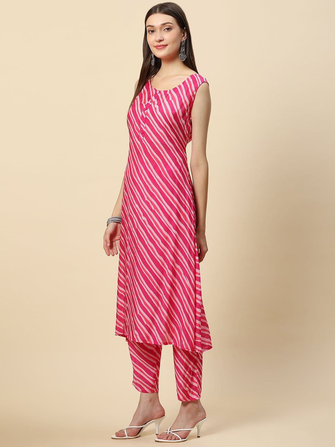 Leheriya Printed Muslin Kurta With Pants &amp; Jacket