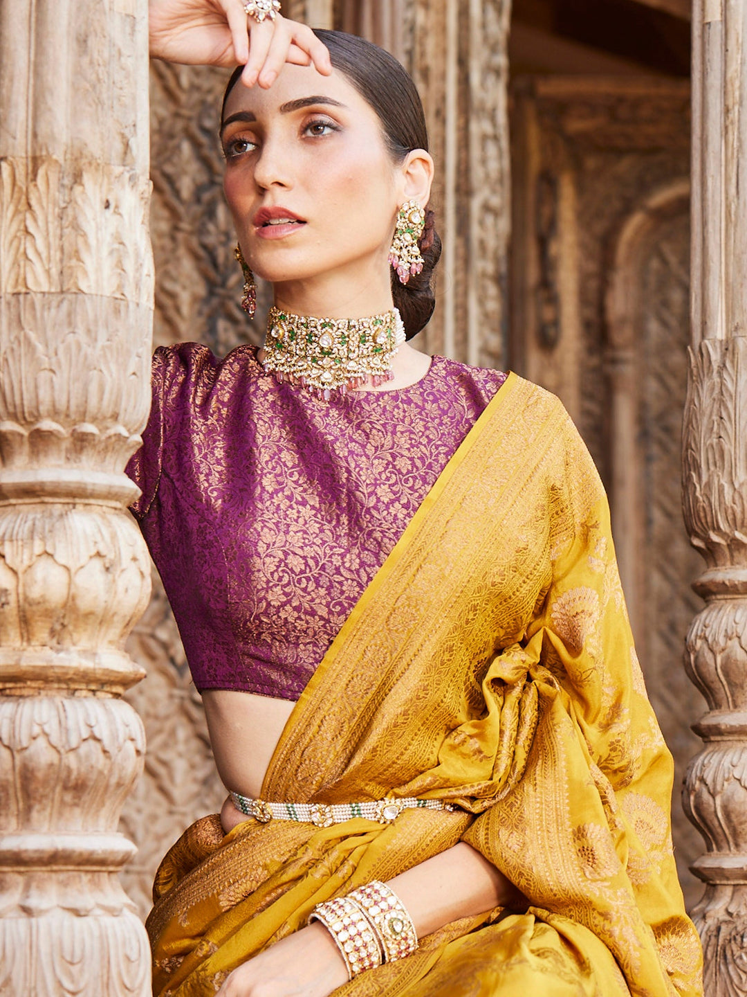 Floral Antique Jaal Crepe Plain Saree