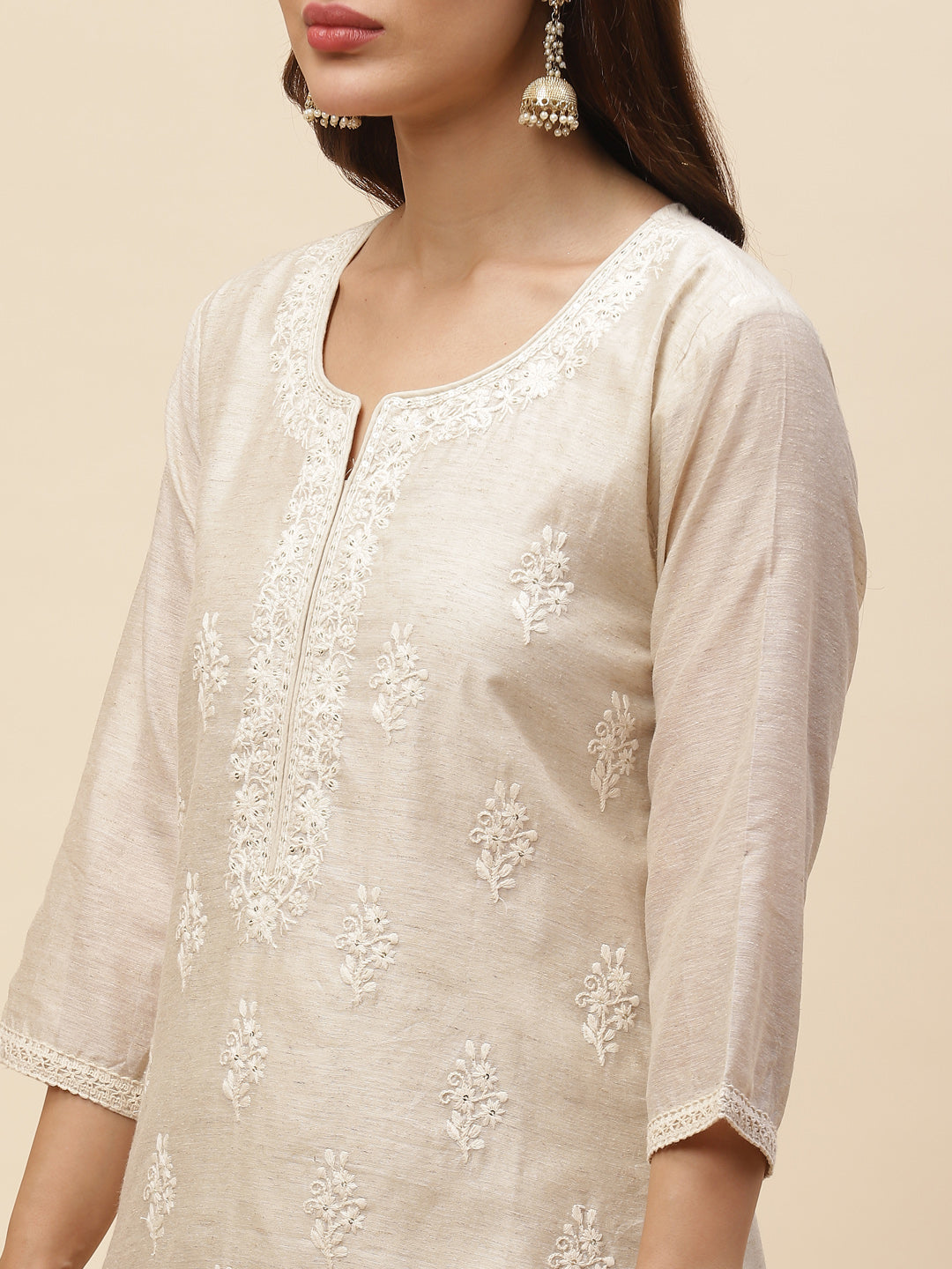Resham Booti Chanderi Kurta With Pants &amp; Dupatta