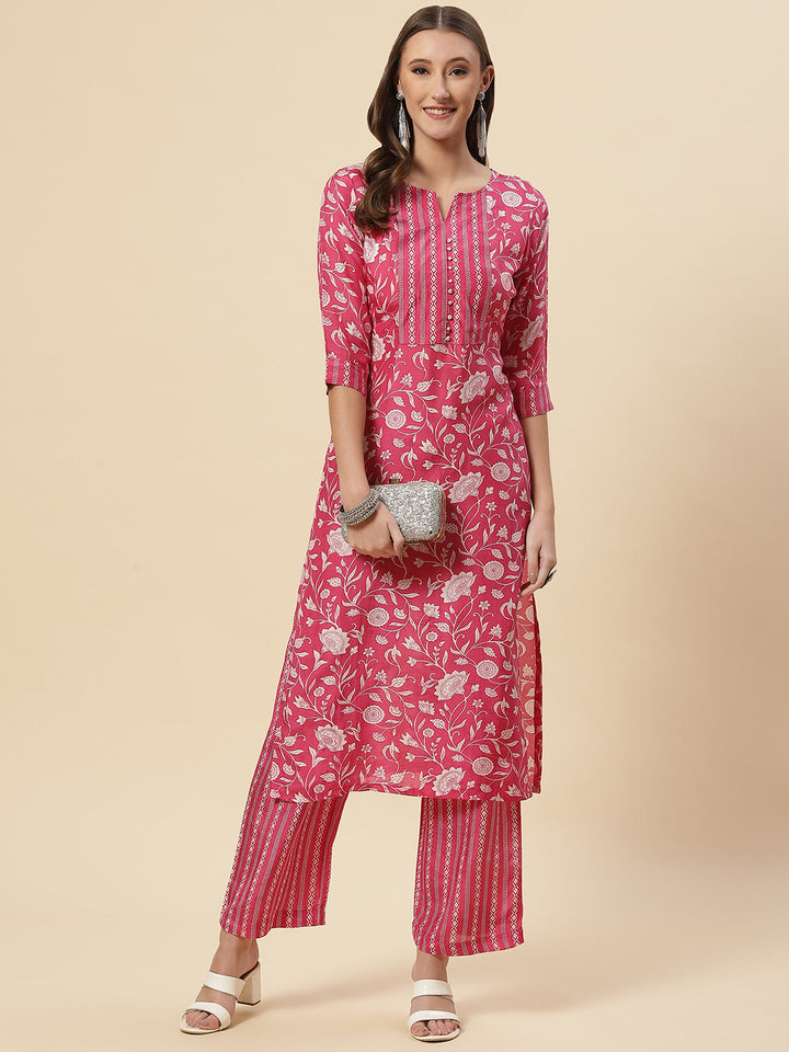 Floral Printed Muslin Kurta With Pants