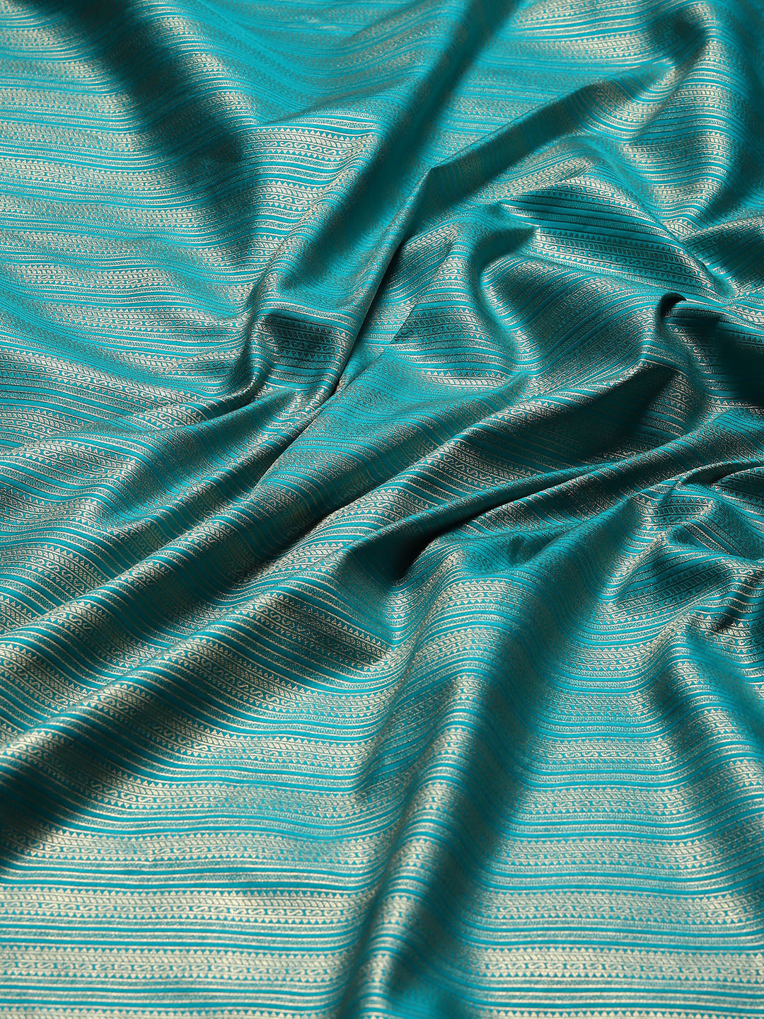 Zari Jaal Woven Handloom Saree