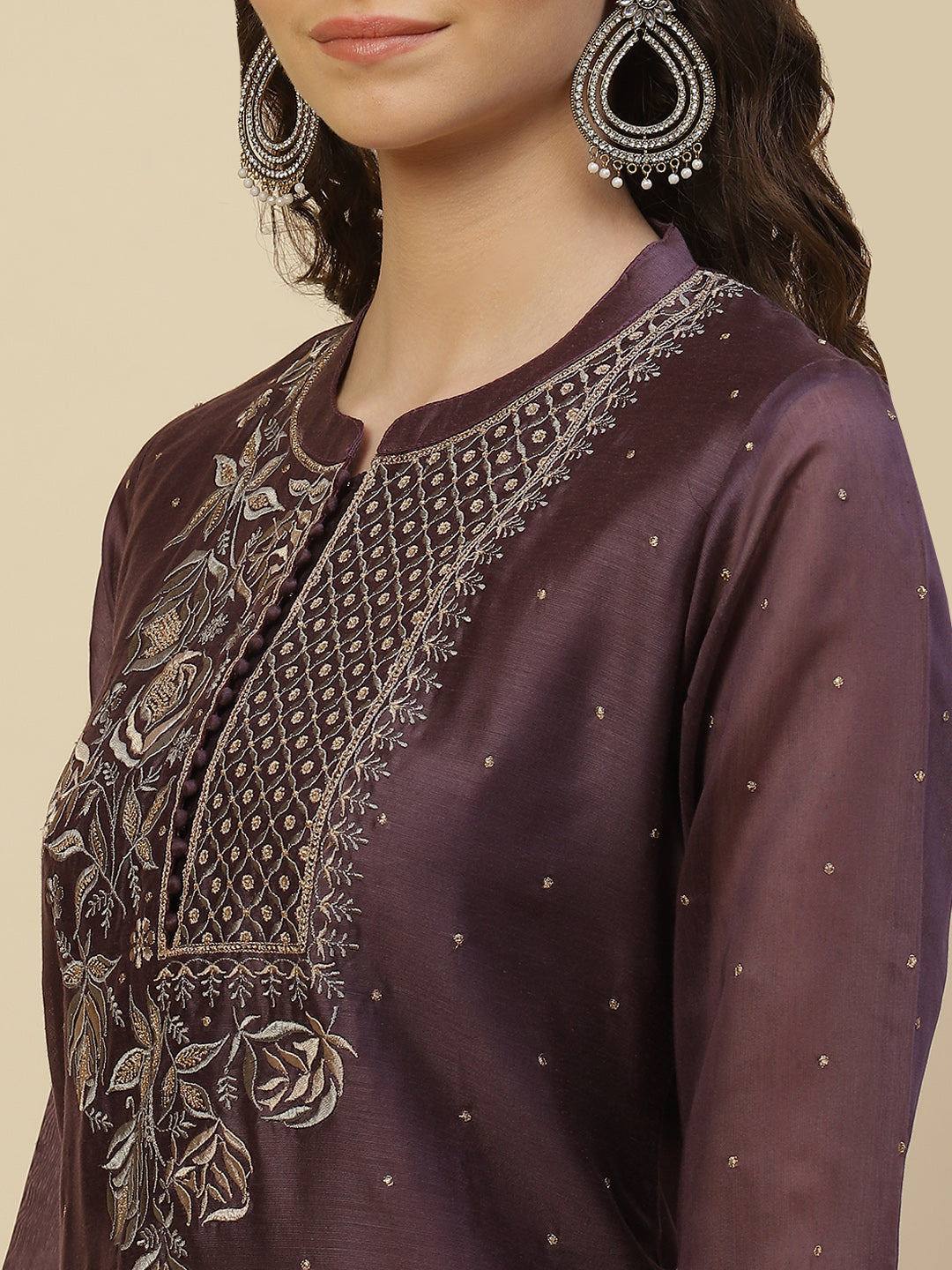 Resham Neck Embroidered Chanderi Kurta With Pants &amp; Dupatta
