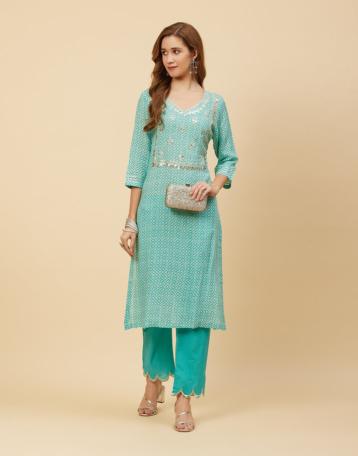 Embroidered Cotton Muslin Kurti With Pant