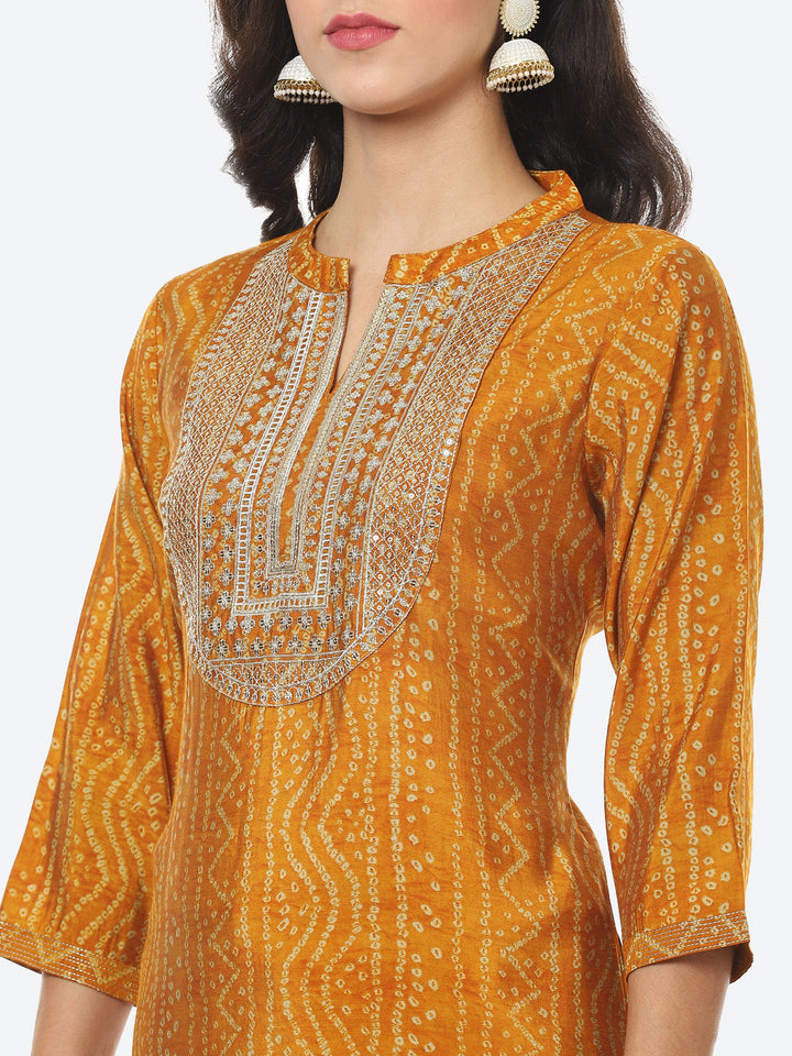 Zari Embroidered Bandhej Printed Muslin Kurti With Pant