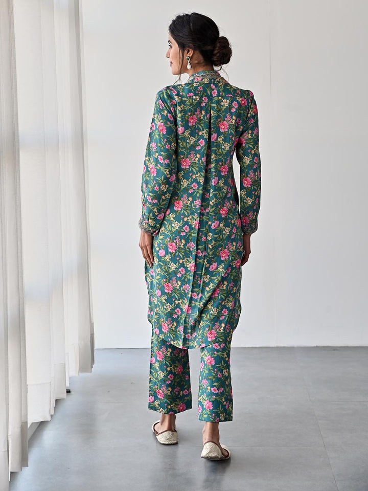 Floral Printed Collar Neck Muslin Kurta With Pants
