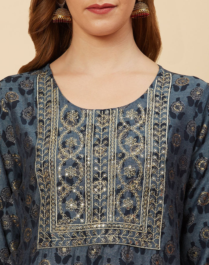 Embroidered Cotton Kurti With Pant