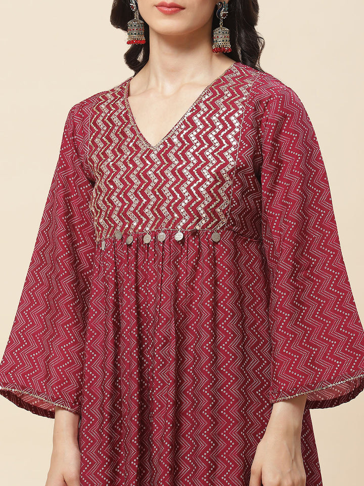 Printed &amp; Neck Embroidered Muslin Kurta With Pants