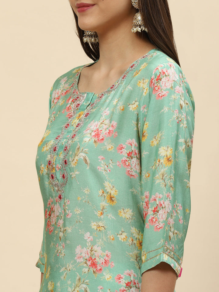 Floral Printed Muslin Kurta With Pants