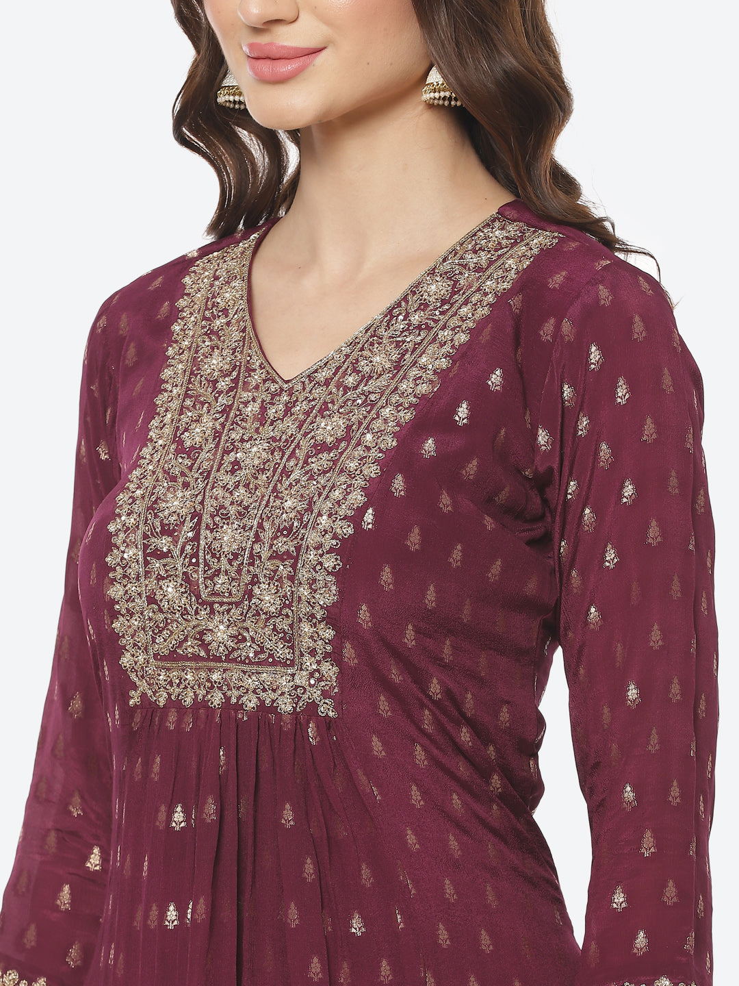 Embroidered Neck Zari Crepe Kurti With Pant
