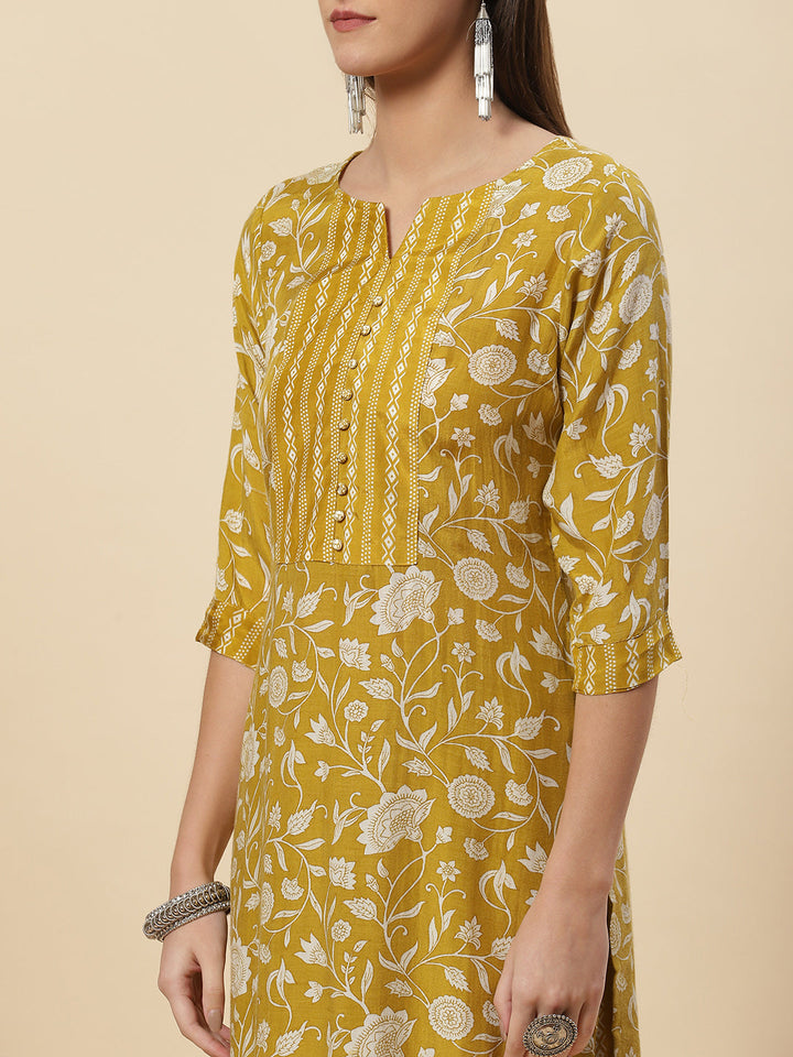 Floral Printed Muslin Kurta With Pants