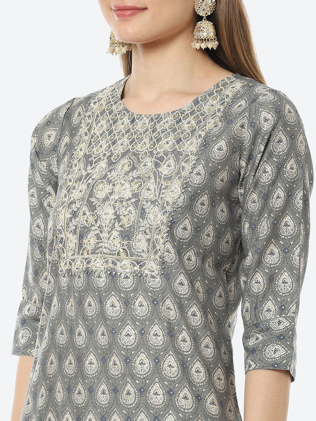 Resham Zari Neck Embroidered Muslin Kurta With Pant