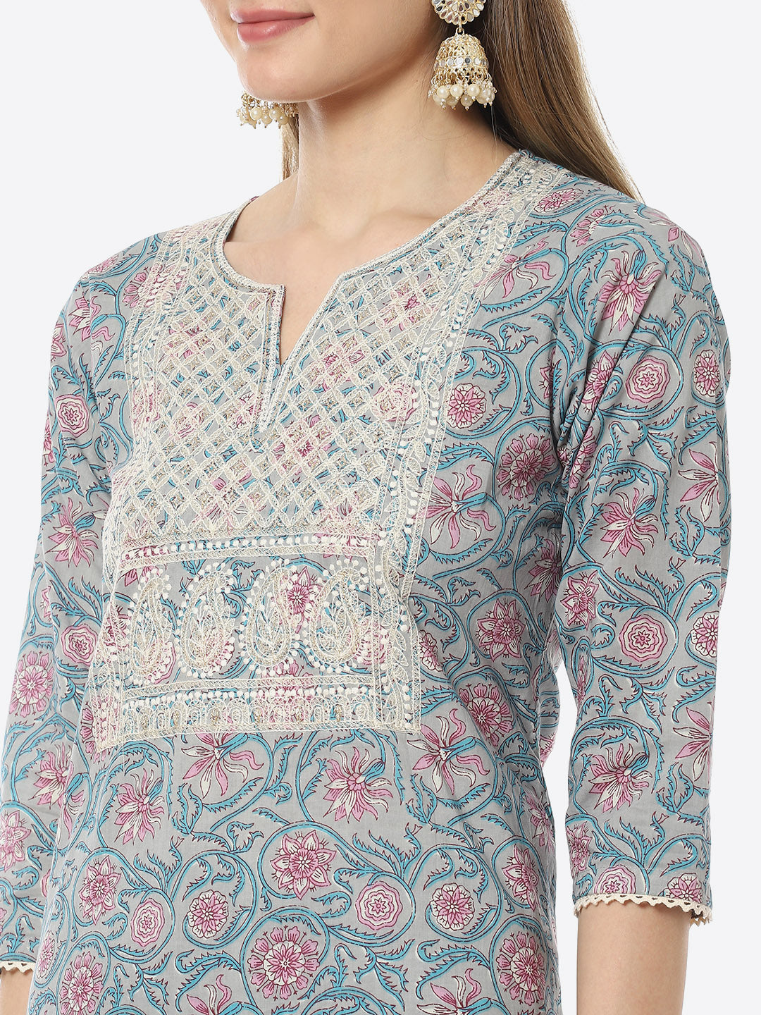 Resham Neck Embroidered Printed Chanderi Kurta With Pant