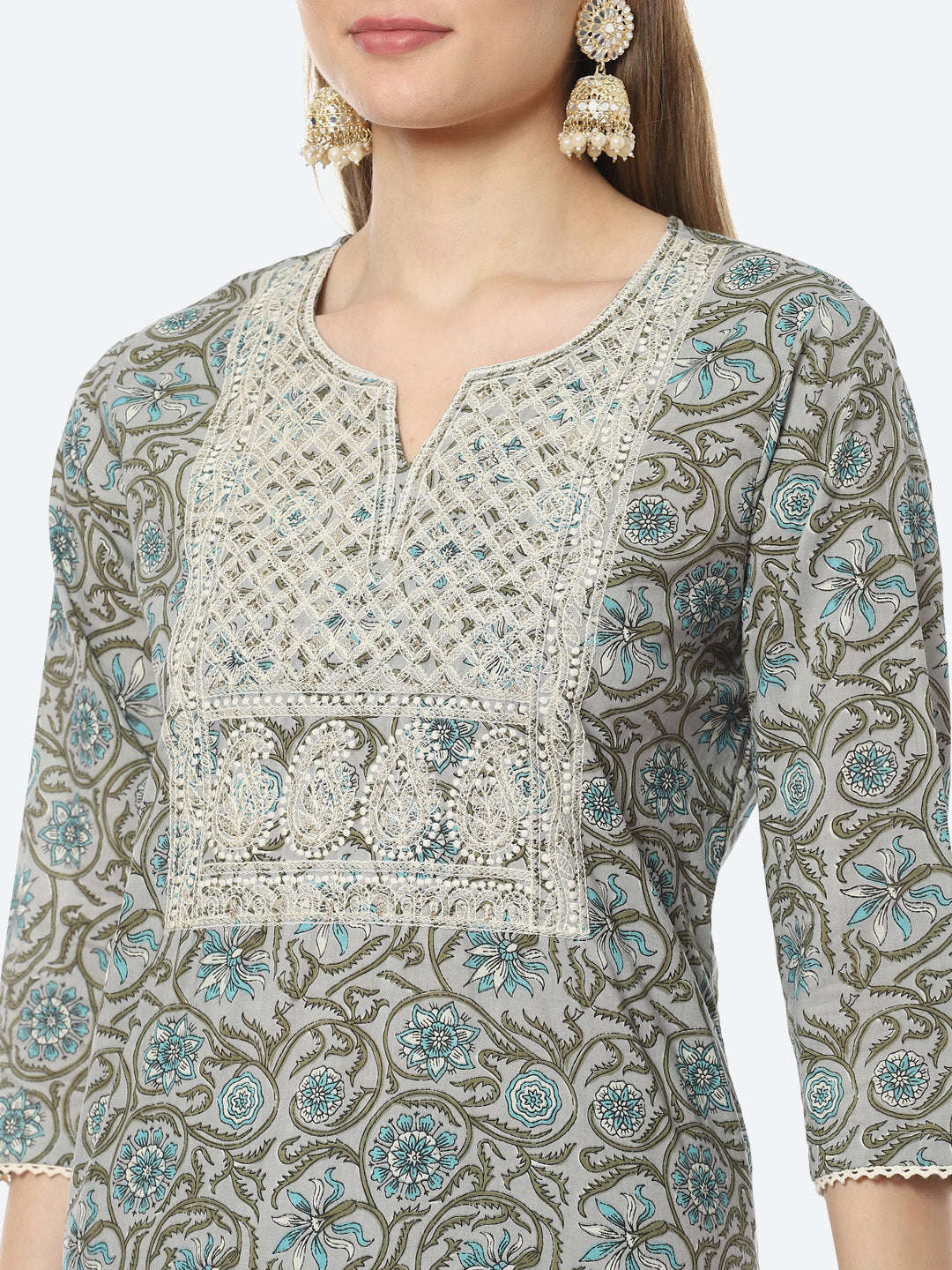Resham Neck Embroidered Printed Chanderi Kurta With Pant