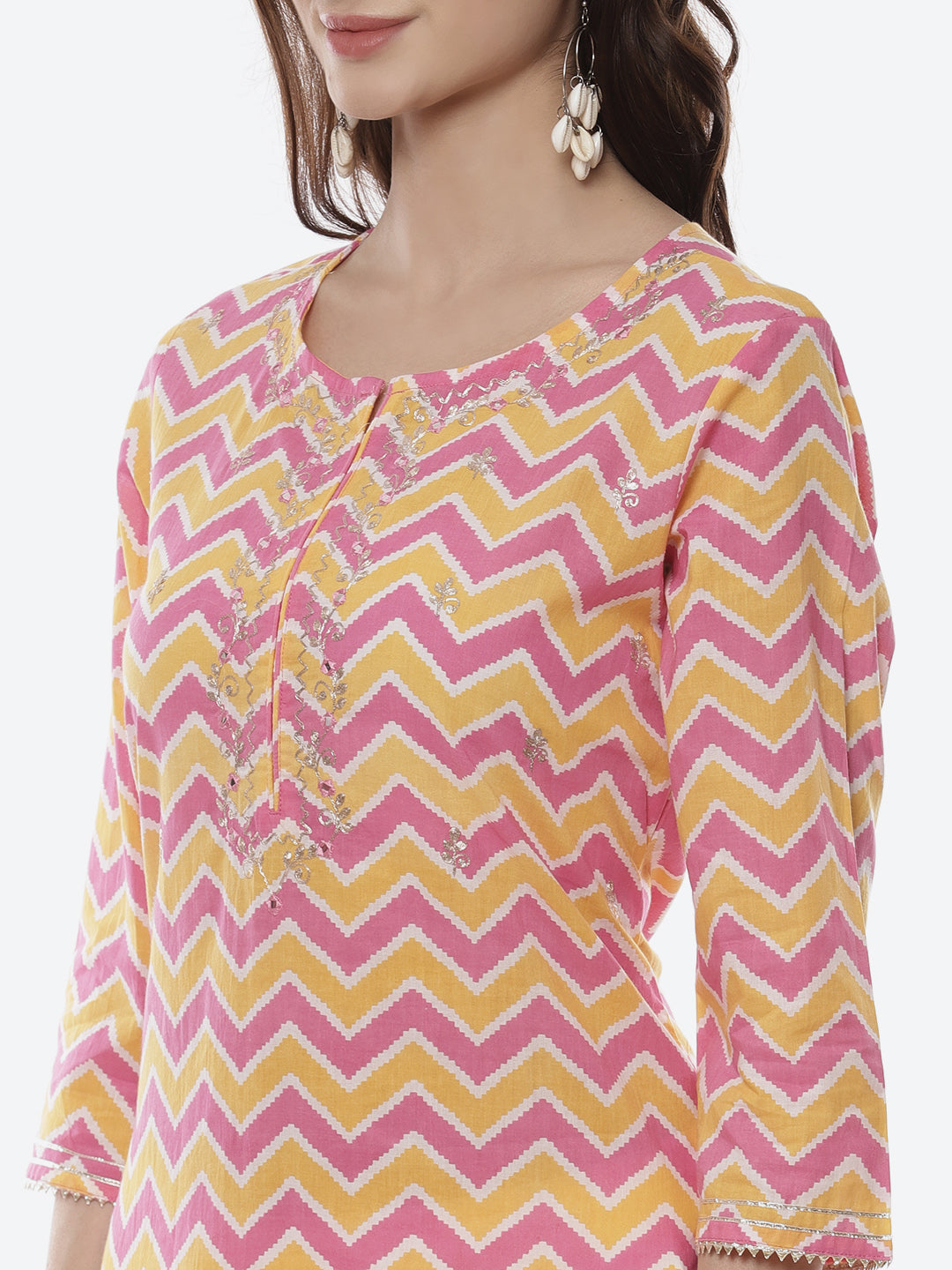 Leheriya Printed Neck Zari Cotton Kurti With Pant