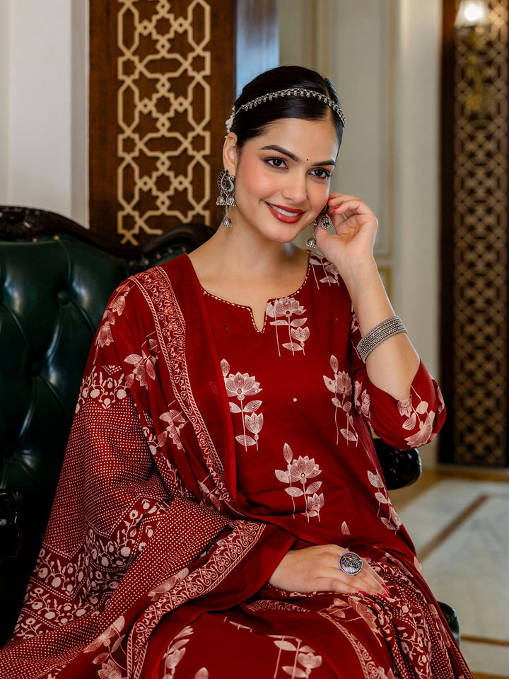 Red Cotton Blend Printed Straight Suit Set