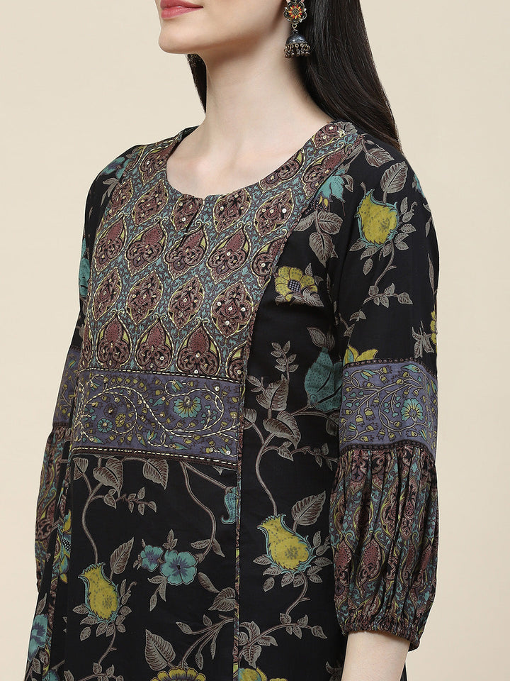 Floral Printed Cotton Kurta With Pants