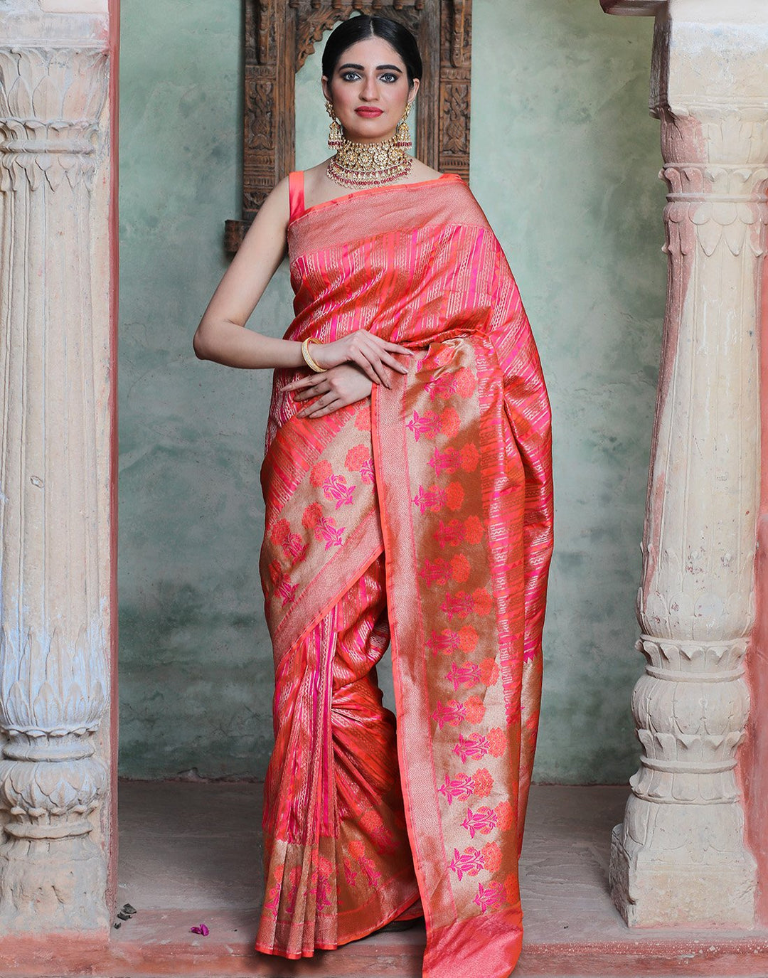 Banaras  Handloom Silk Saree With Zari Jaal Weaves