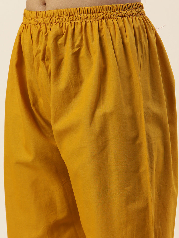 Printed &amp; Yoke Embroidered Chanderi Kurta With Pants