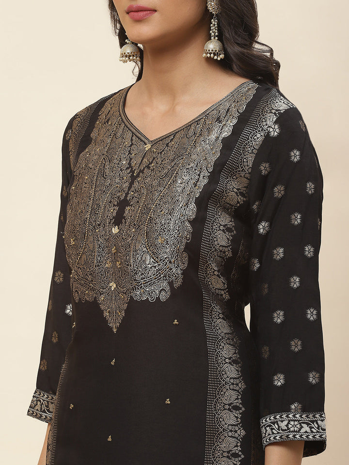 Zari Jaal Embroidered Chanderi Kurta With Pants &amp; Dupatta