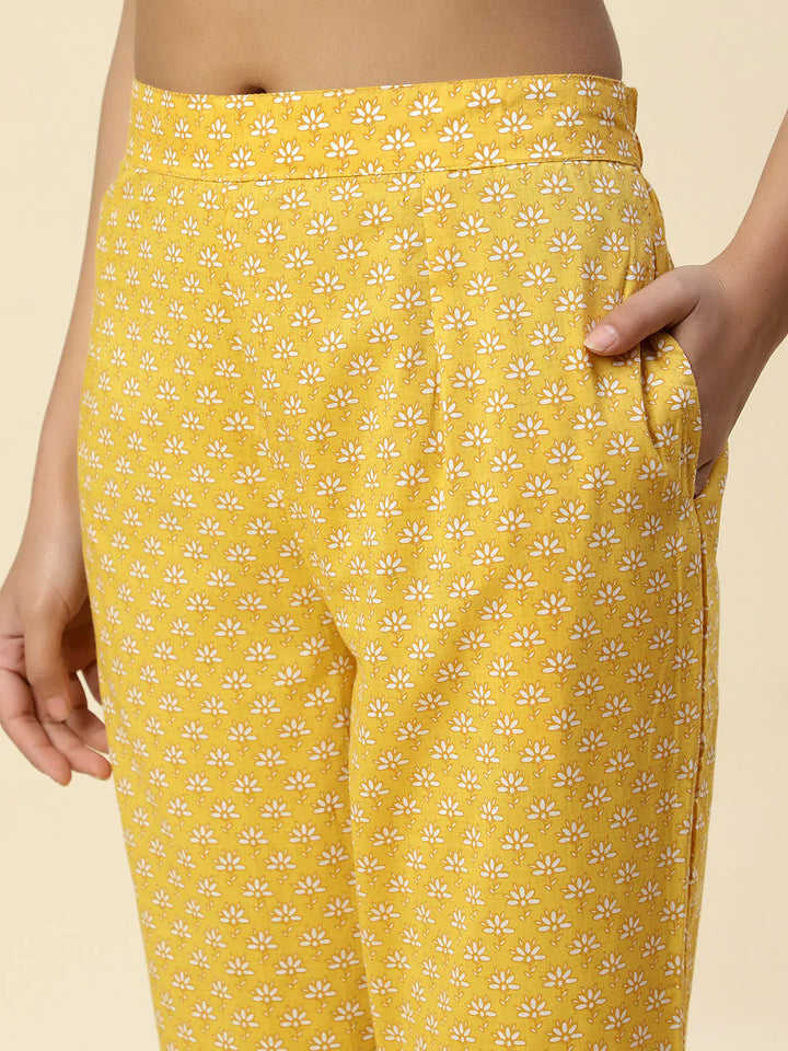 Floral Printed Cotton Kurta With Pants