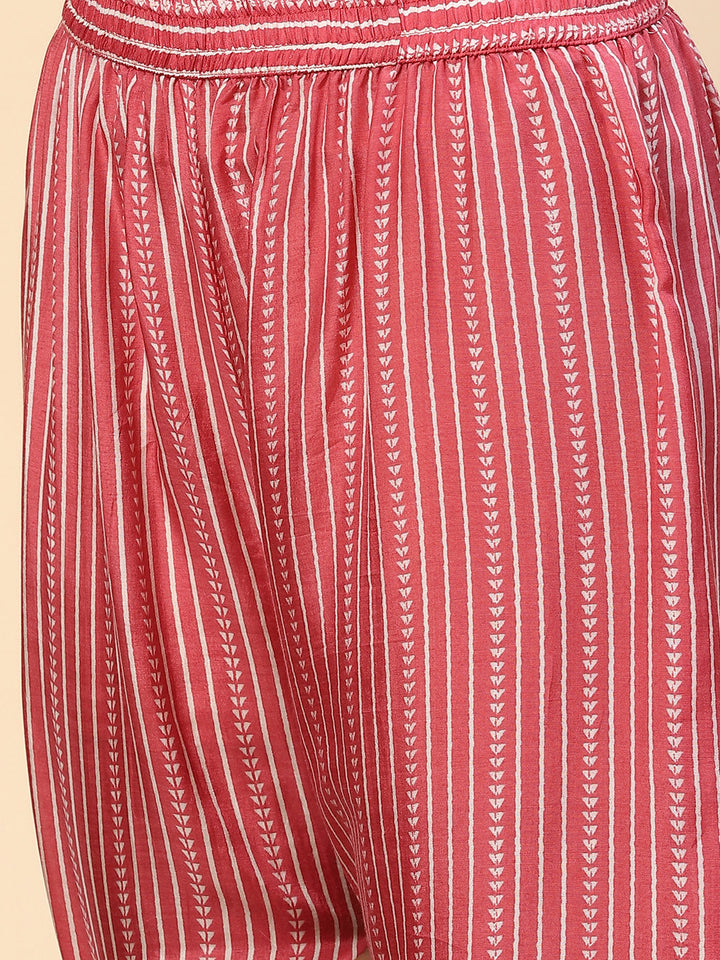 Floral Printed Muslin Kurta With Pants