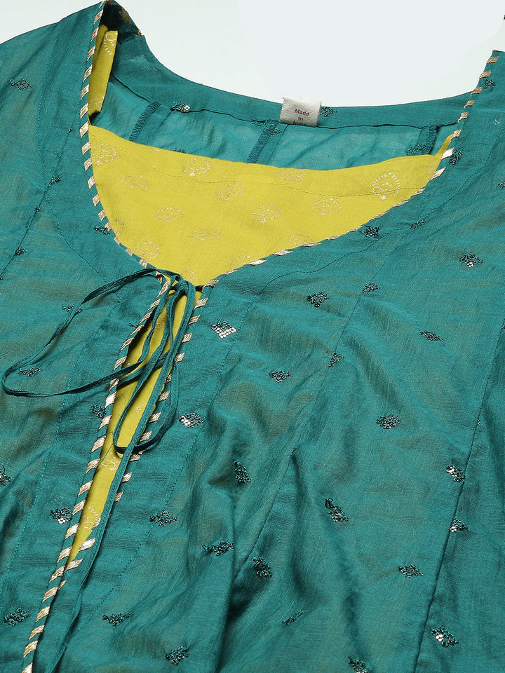Embroidered Chanderi Kurta With Cape &amp; Pants