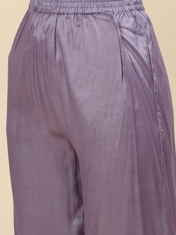 Neck Patti &amp; Floral Printed Muslin Kurta With Pants